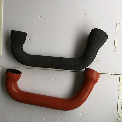 中冷器到發(fā)動機軟管